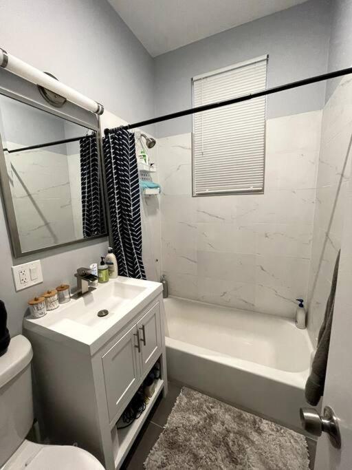 Lovely Logan Square 2-Bedroom In Chicago Luaran gambar