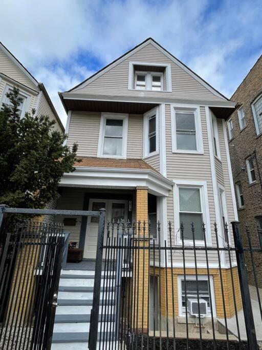 Lovely Logan Square 2-Bedroom In Chicago Luaran gambar